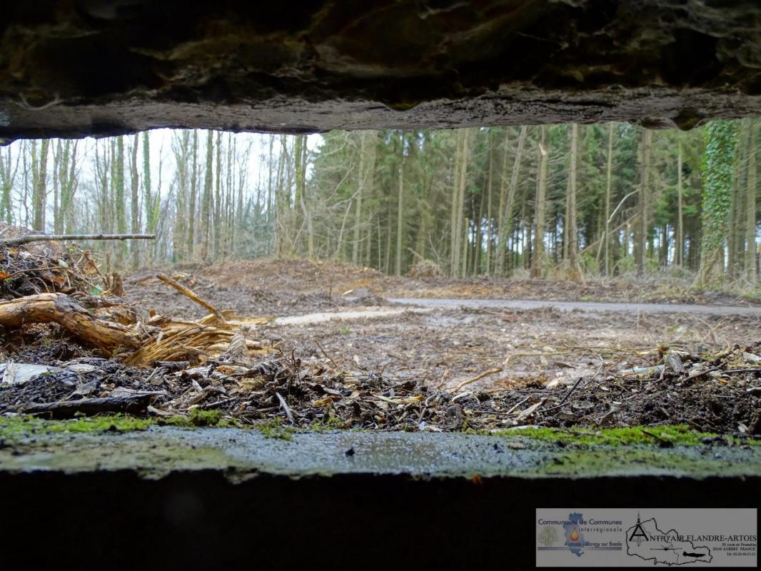 Vue sur la rampe de lancement depuis le bunker de tir